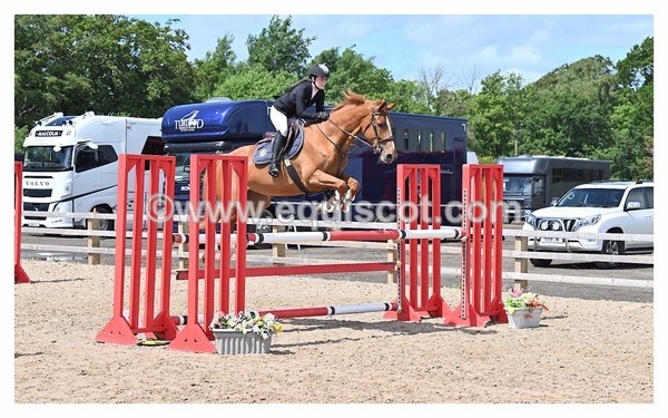 BPP_1056 - CLASS 4 FRI Newcomers/ 1.10m Open