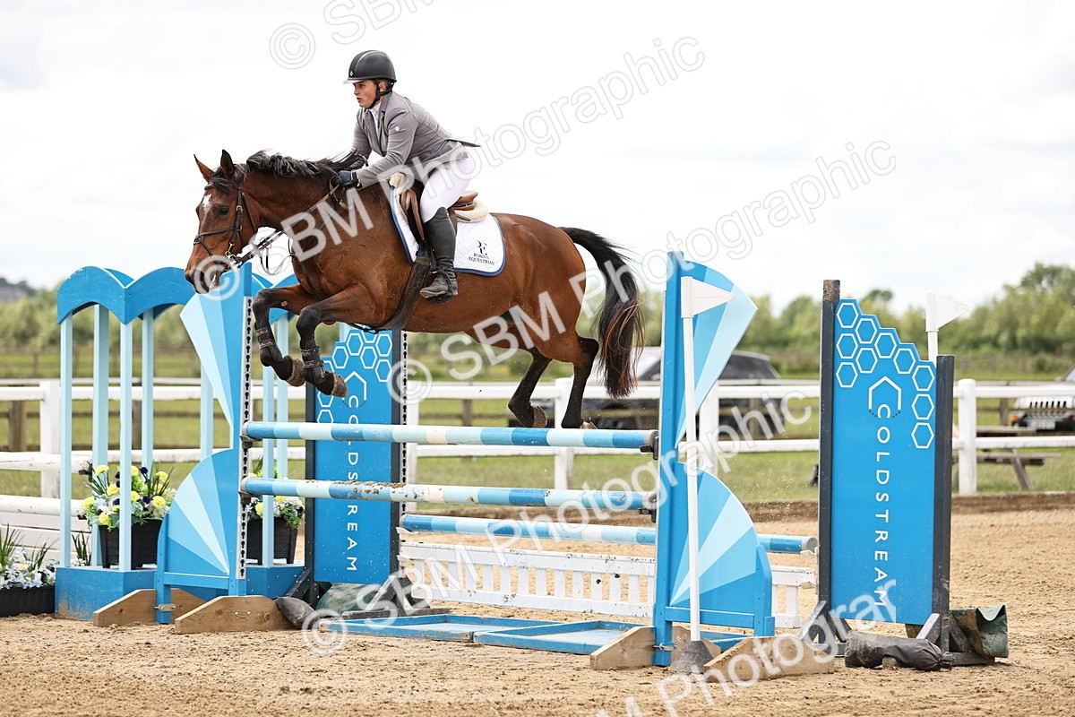 SBM_002955 - Class 11 - Senior Newcomers - 1.10m