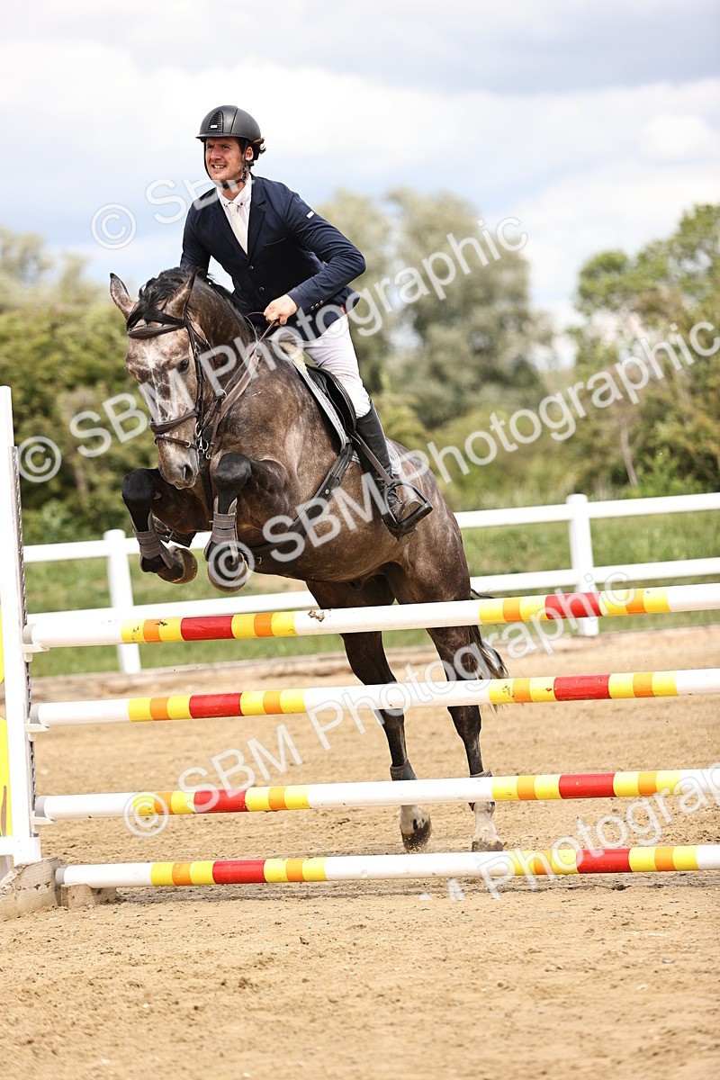 SBM_003188 - Class 11 - Senior Newcomers - 1.10m