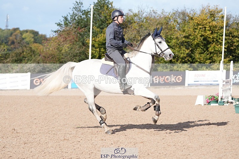 251005-103712-02588 - Cls 22 British Novice and 90cm