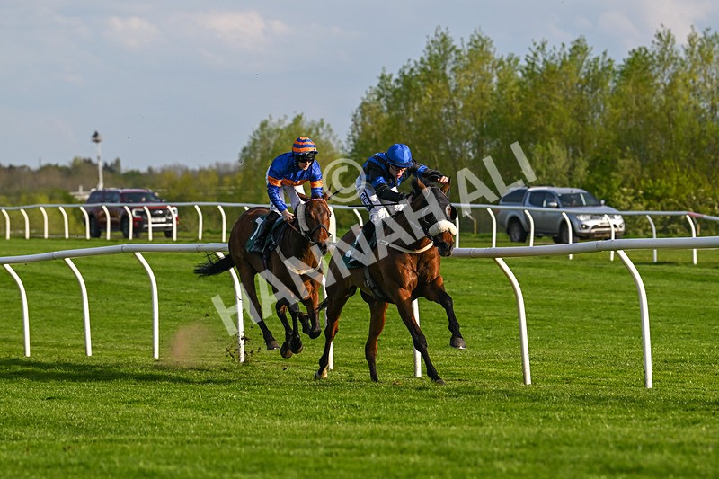 300424-Race 3-Ney-2671 - Race 3