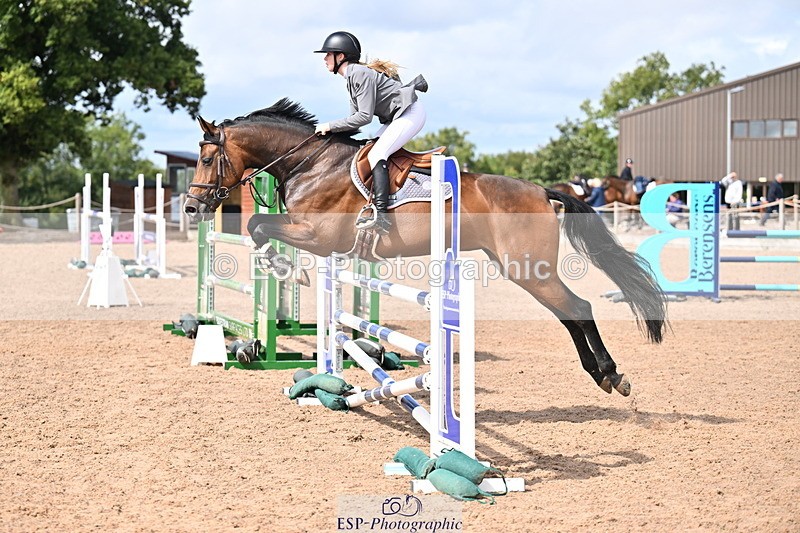 250827B-134140-00627 - Cls 4 Snr Newcomers 1.10m