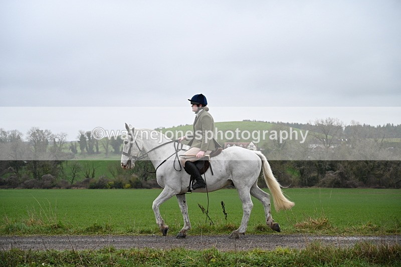 WJ7_9643 - Walk out..