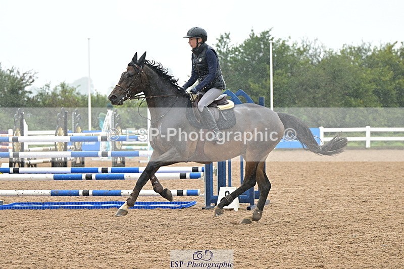 240925A-133206-00892 - Cls 4 Newcomers and 1.10m Open