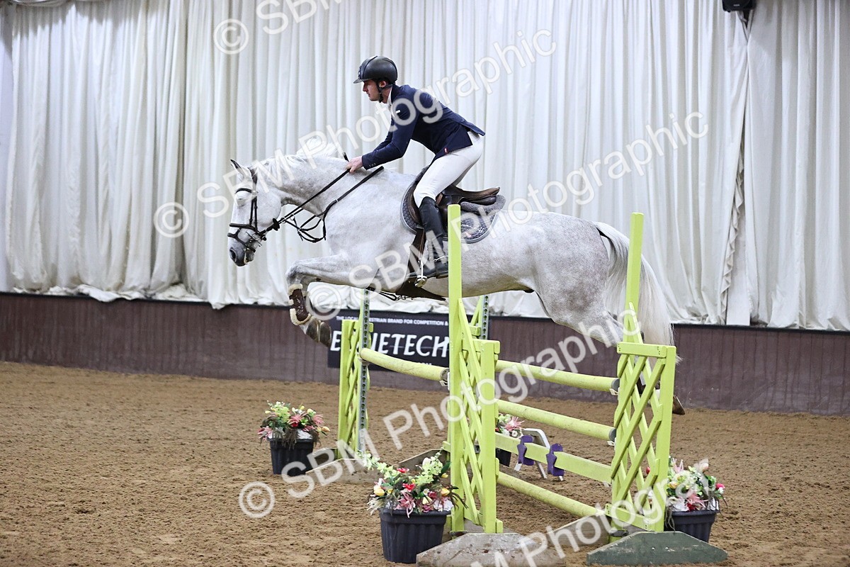 SBM_001493 - Class 4 - Senior Newcomers - 1.10m Open