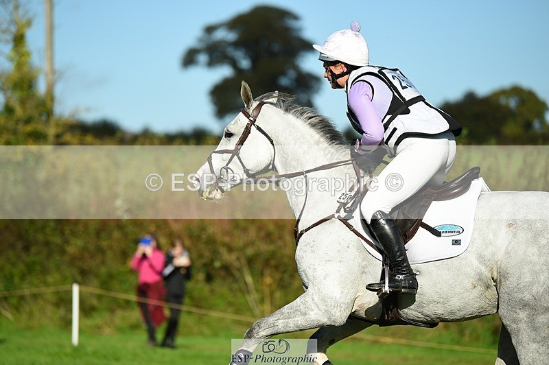 231022-112356-25834 - 250-COOLEY.COUTURE-Gemma.Stevens-XC