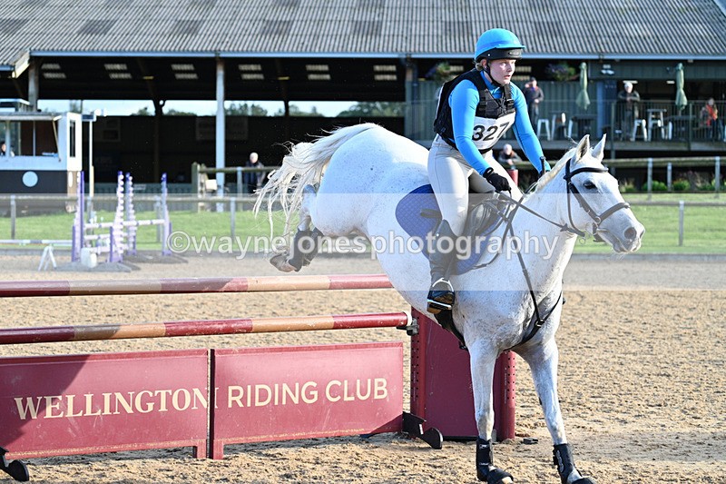 WJ7_6320 - Time 16:55 to 17:11