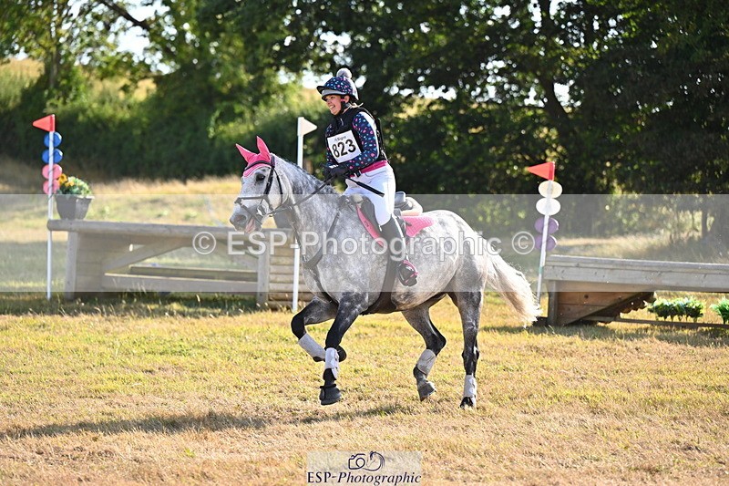 250803A-180718-18235 - R-823-Sophie.Channon-HIVES.LUCKY.BOUNCER