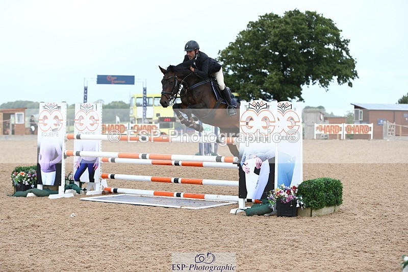 230812A-121204-08825 - Cls 32 Foxhunter