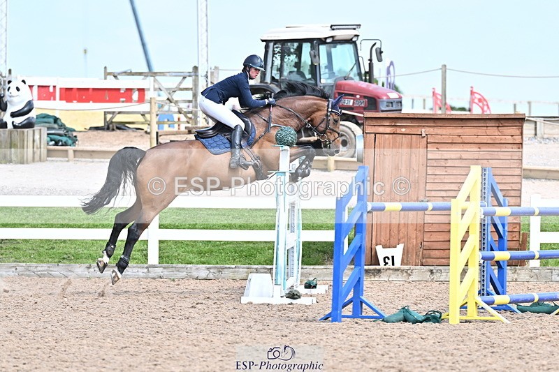 240605A-154257-00943 - Cls 5 Foxhunter and 1.20m Open