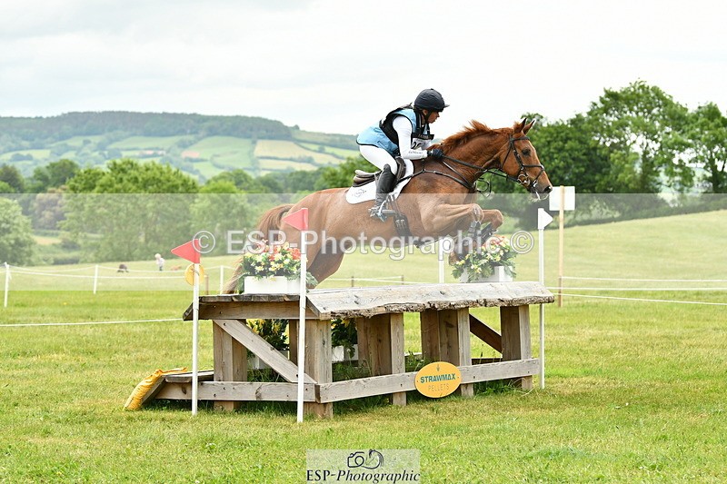 250524A-154041-14243 - C-202-Kitty.King-MBF.REDHOUSE.EVOQUE