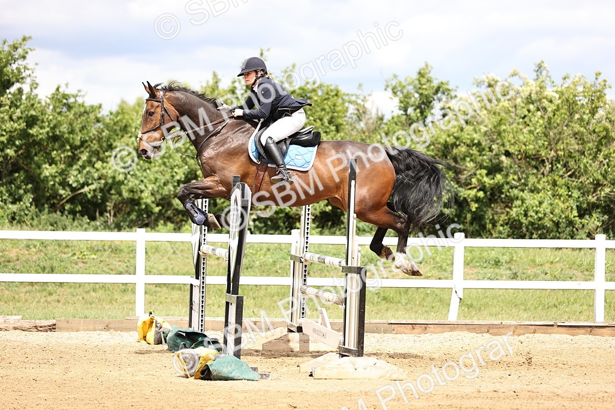 SBM_003087 - Class 11 - Senior Newcomers - 1.10m