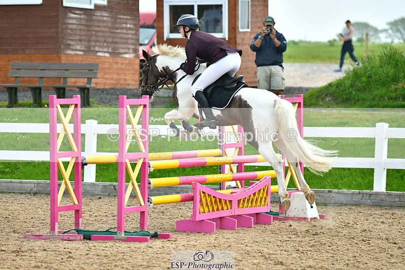 230514A-104344-02310 - Cls 22 Pony Discovery & 90cm Open