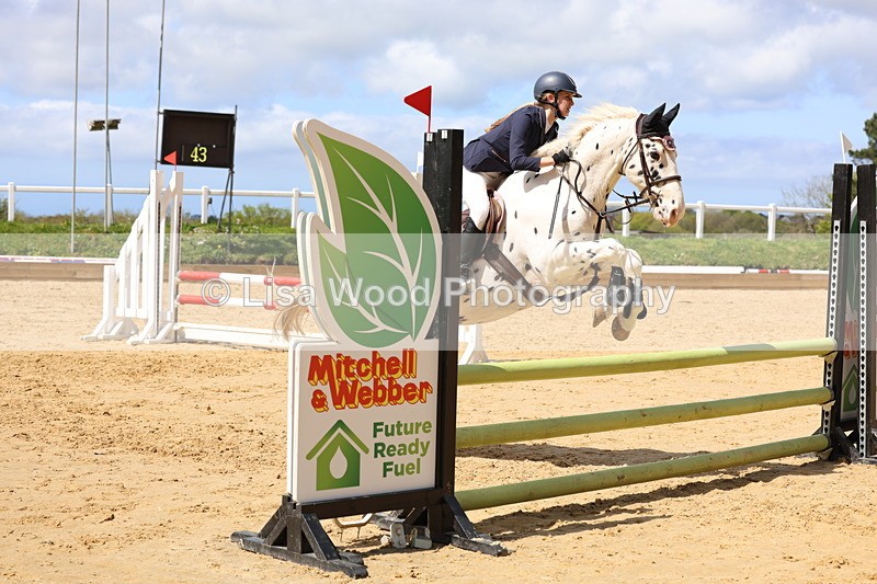 3E7A7261 - Class 8: 80cm Junior