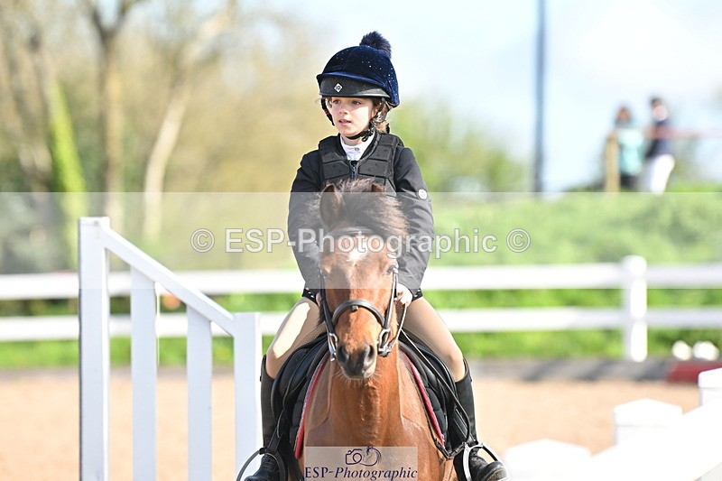 240504A-091811-00072 - Cls 11 Clear Round 50cm