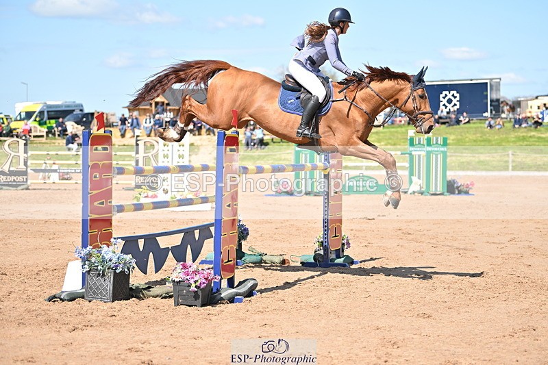 240420A-142029-11707 - Cls 7, 2 Star Medium Tour 1.35m