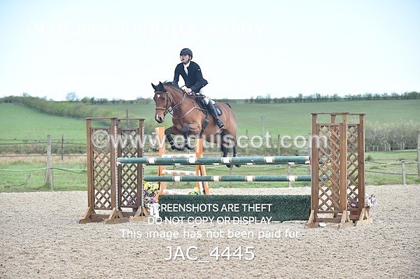 JAC_4445 - CLASS 10 SAT Senior Foxhunter/ 1.20m Open