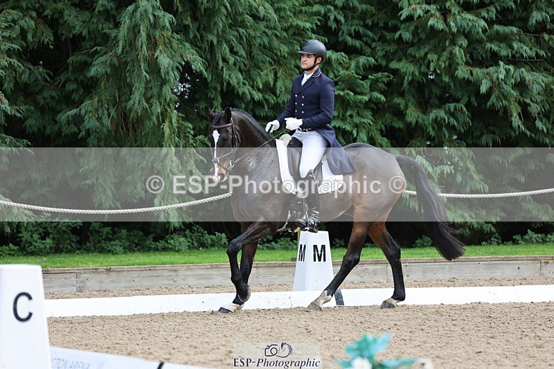 241024-142749-04081 - 226-Matteo.Gallucci-CASTLERICHMOND.WILLIAM