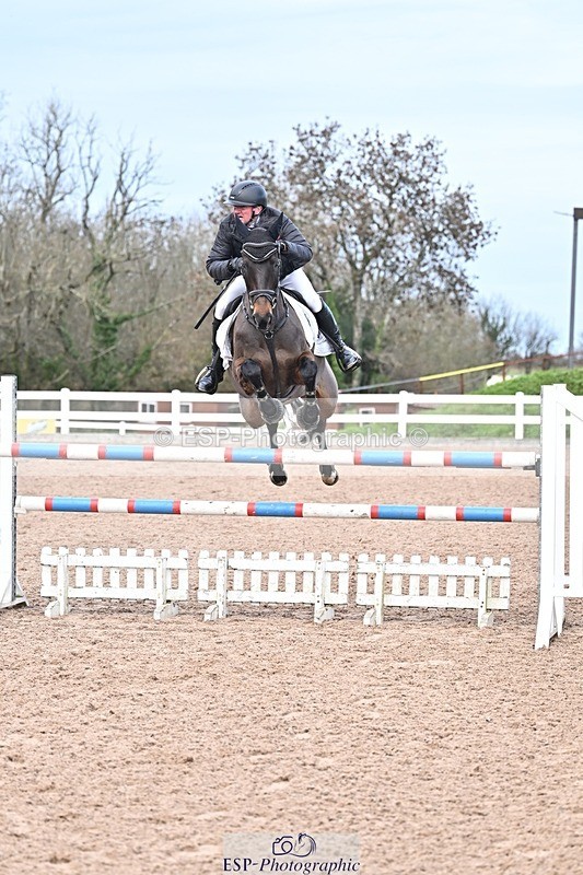 251126-133750-00602 - Cls 5 Foxhunter and 1.20m