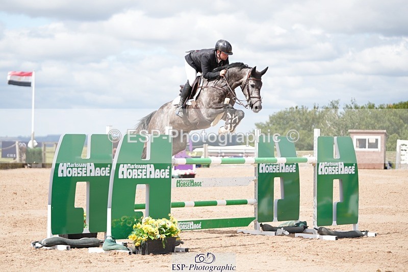 250801-111559-04889 - Cls 14 Snr Fox 1st Rnd