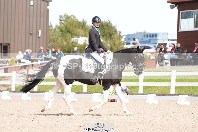 250906-134854-03764 - 020-Leo.De-ValentinoBarfields.Cosmopolitan