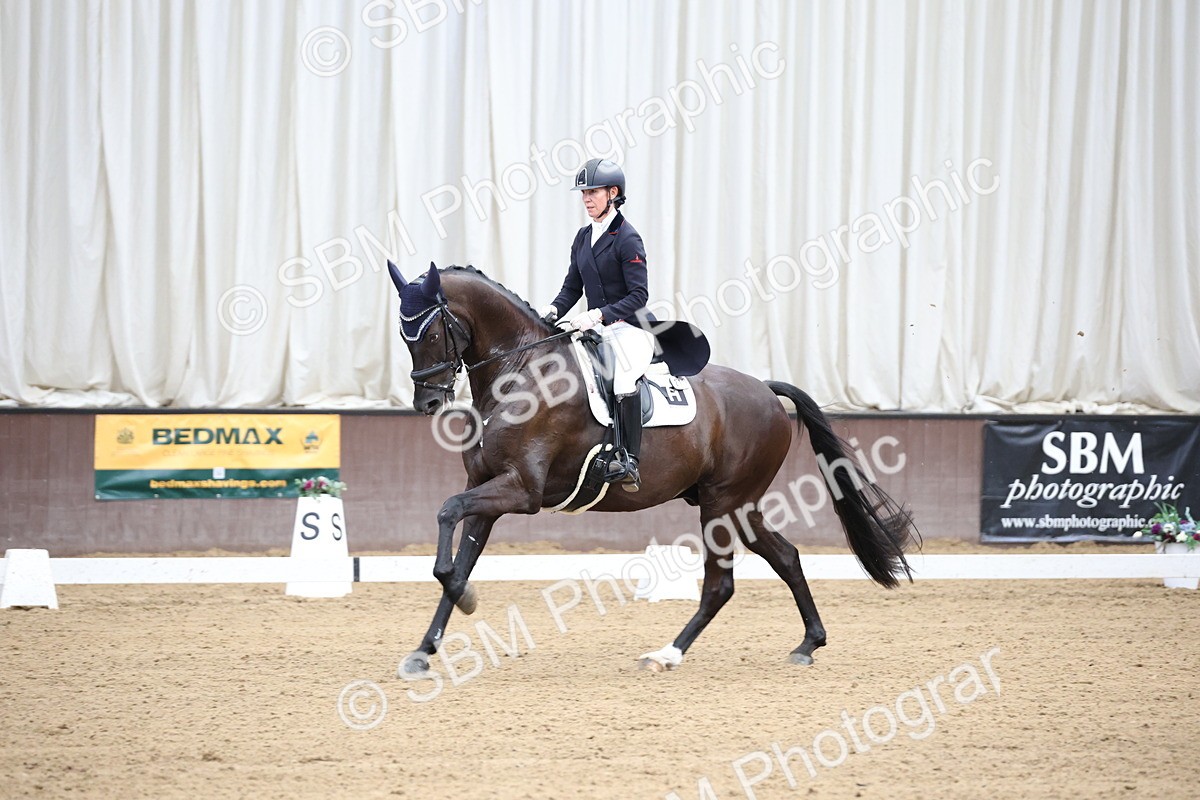 SBM_004491 - Class 9 - FEI Inter 1 Gold - 15.55-16.43