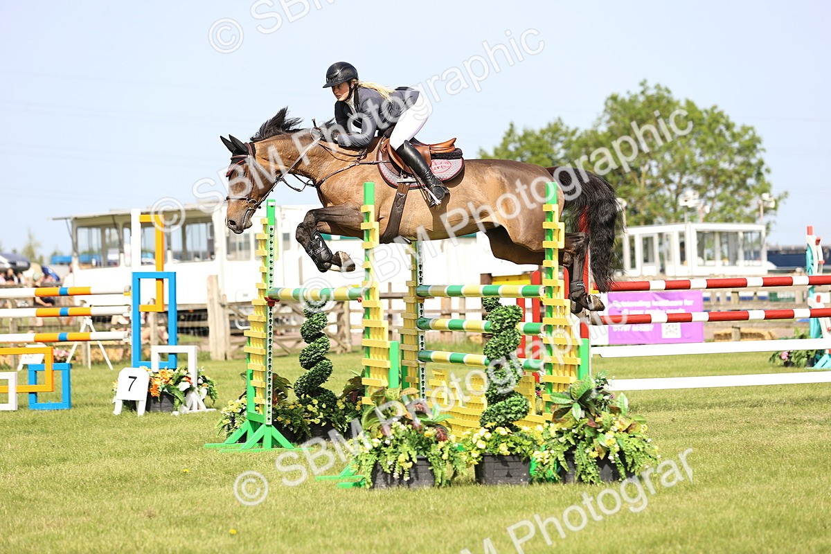 SBM_01524 - Class 200 - Martin Grant Homes Welcome Stakes 1.25m Open