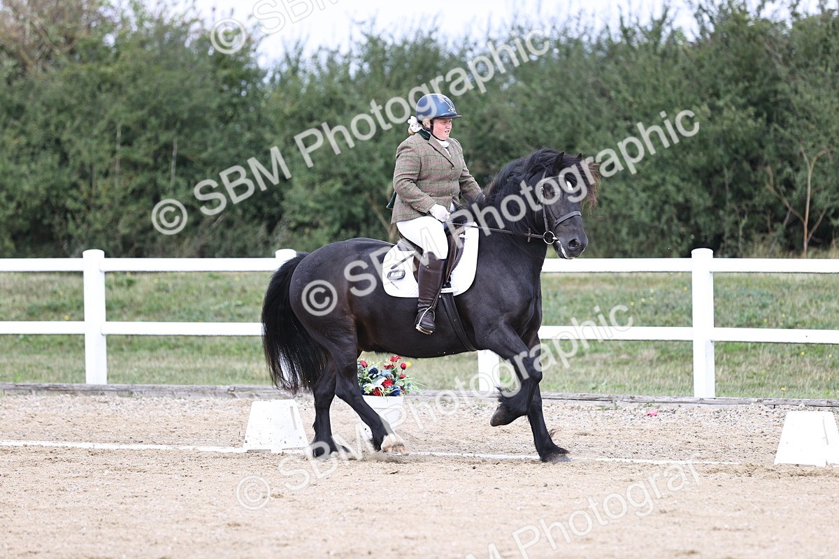 SBM_016746 - Class 14 Novice 23 - 11.53-12.56