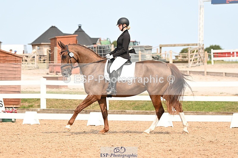 250816-152229-06158 - 121-Daisy.HedgesFelicia.v