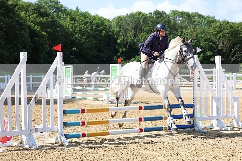 3E7A2603 - Class 2: 70cm Juniors and Seniors