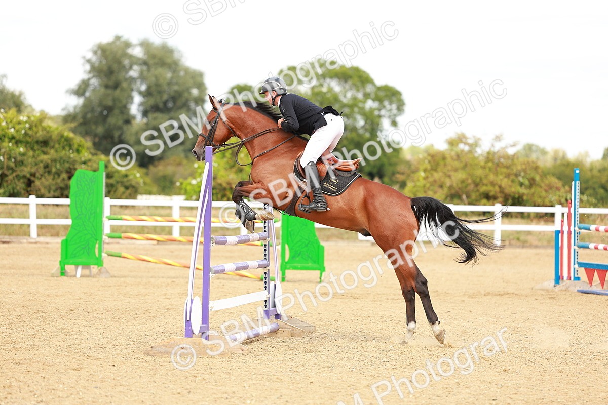 SBM_006991 - Class 4 - Senior British Newcomers - 1.10m