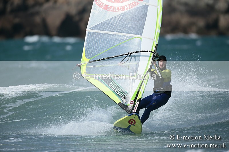 WS 020413-24 - Windsurfing