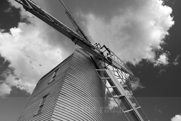 Thorpeness post mill - Windmills