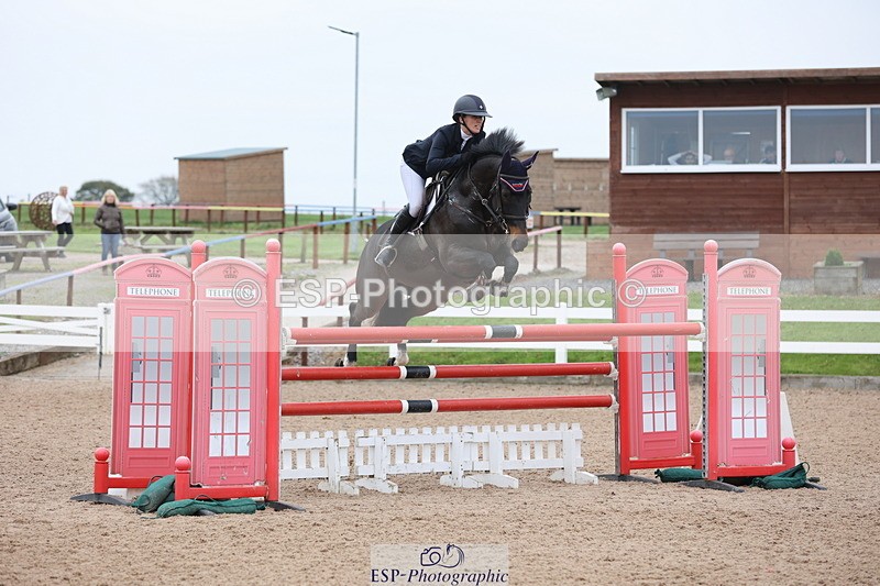 241101A-131508-02012 - FRI Cls 6 Foxhunter and 1.20m Open