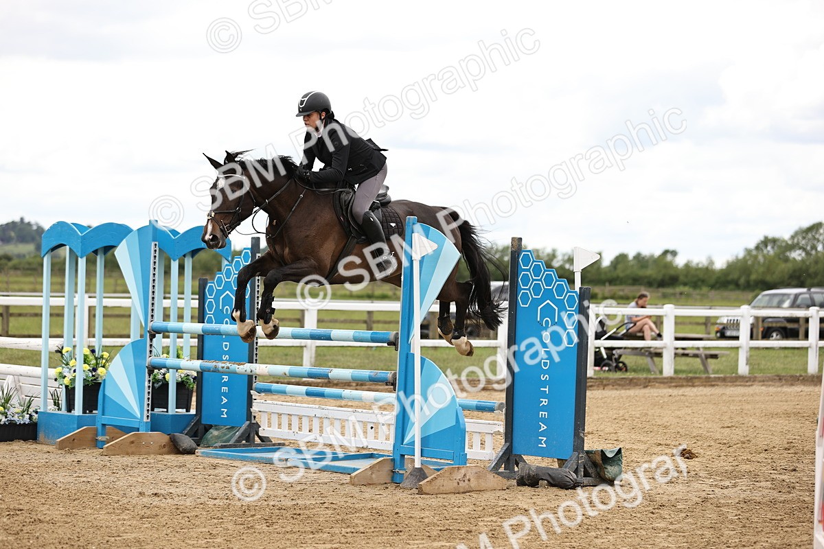 SBM_002994 - Class 11 - Senior Newcomers - 1.10m