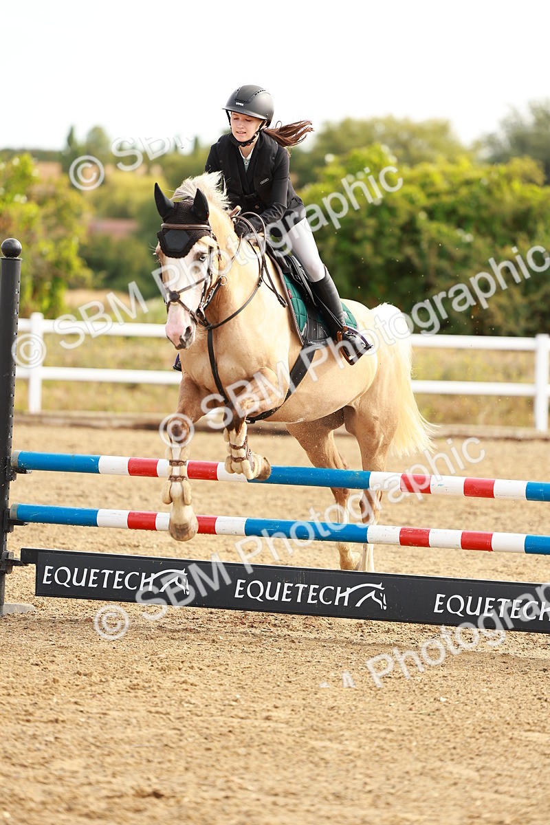 SBM_002064 - Class 8 - Clear Round