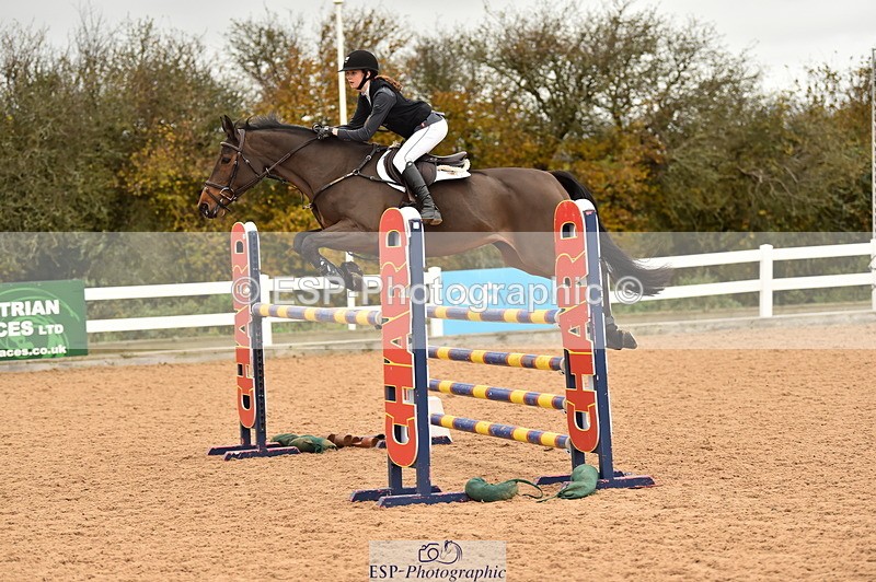 231122A-135520-00552 - Cls 5 Foxhunter & 1.20m Open