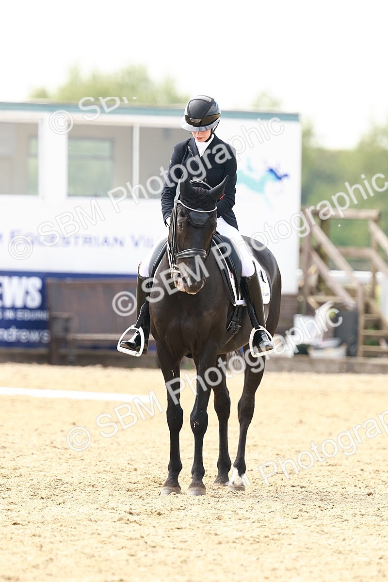 0B8A7040 - Class 12 - Medium 4