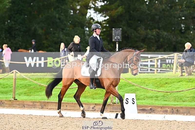 231021-085556-12713 - 321-MAN.ABOUT.TOWN.II-David.Doel-DR