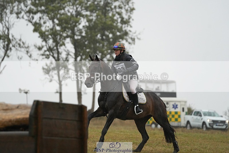 250830-152307-04017 - G-323-Fleur.Jackson