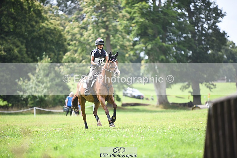 240804-115518-12396 - 369-Melissa_Joannides-STELLA_NOVA