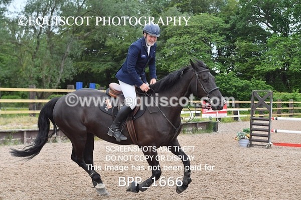 BPP_1666 - FRI CLASS 4 Senior Newcomers/ 1.10m Open