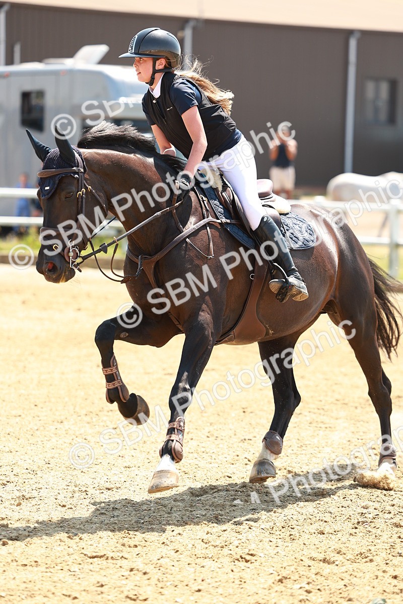 SBM_001381 - Class 4 - Senior Newcomers - 1.10m