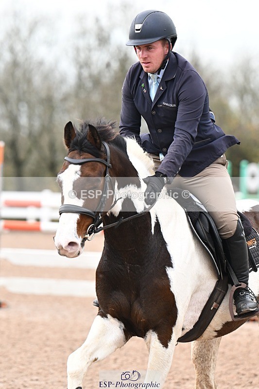 251105-142938-00890 - Cls 06 Fox & 1.20m