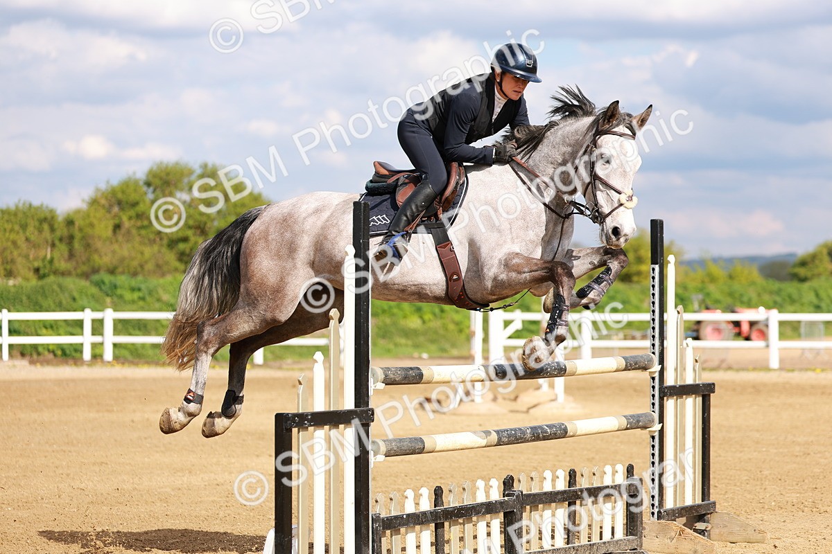 SBM_002383 - Class 5 - Senior Foxhunter - 1.20m