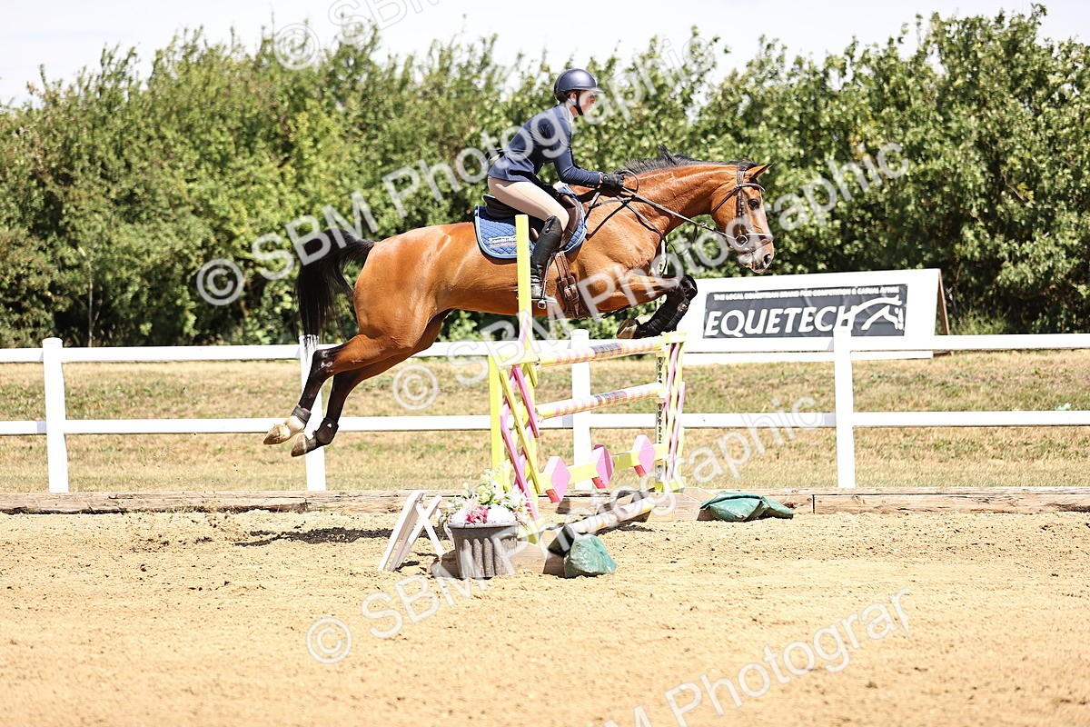 SBM_010110 - Class 9 - Senior Foxhunter - 1.20m Open