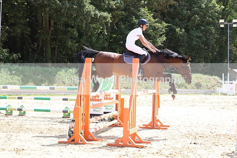 3E7A1716 - Class 8: Senior Newcomers/1.10m open