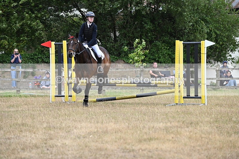 WJ6_0560 - Class 14 Intermediate Jumping 75cm
