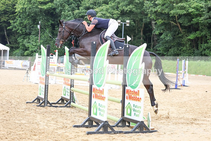 3E7A6455 - Class 8: Senior Newcomers/1.10m open