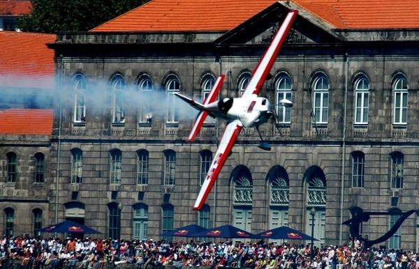 Red & White - Red Bull Air Race I